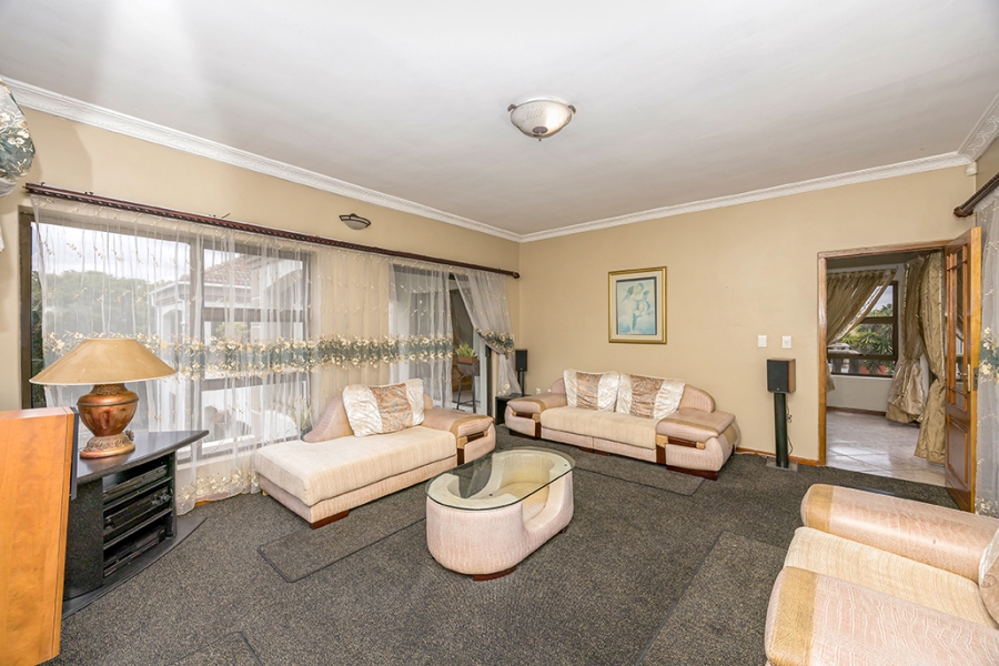 6 Bedroom Property for Sale in Sunset Beach Western Cape